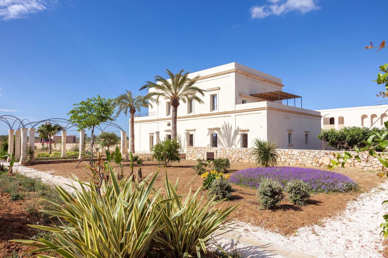 Il Giardino Grande - Dimora In Salento Bed & Breakfast Parabita Exterior photo